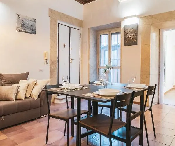 Giubbonari 23 Luxury Apartment